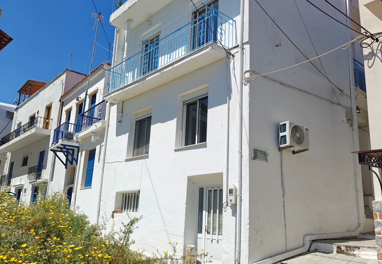 House in Skiathos - Orsalia Sea View House in romantic Plakes 