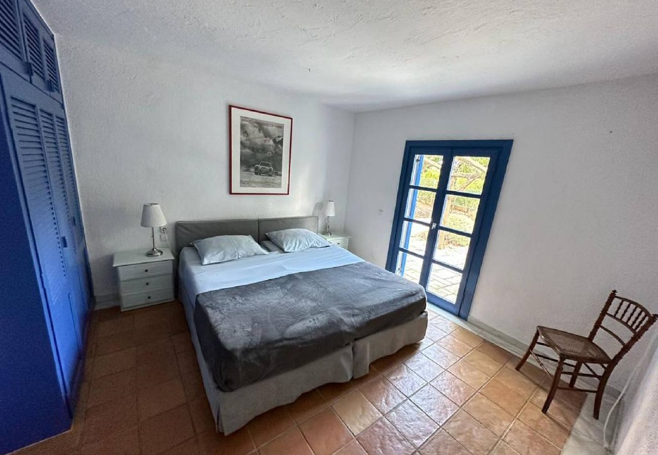 Villa in Skiathos - fantastic 4 bedroomed villa with pool and sea view 