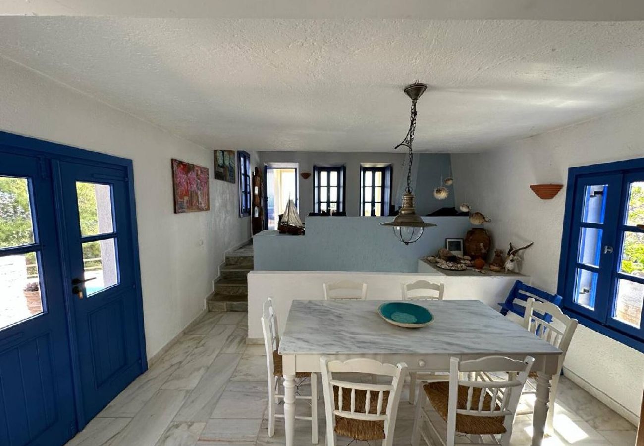 Villa in Skiathos - fantastic 4 bedroomed villa with pool and sea view 