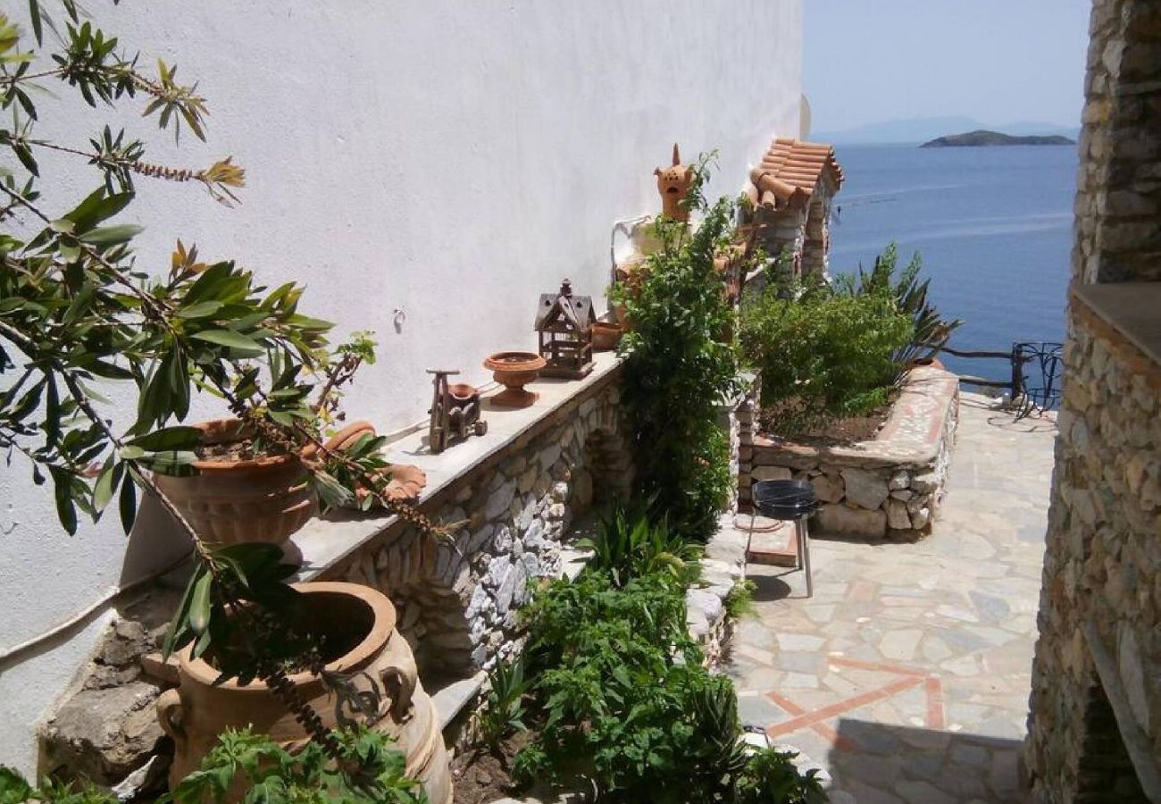 House in Skiathos - Plakes view    traditional house with dream views 