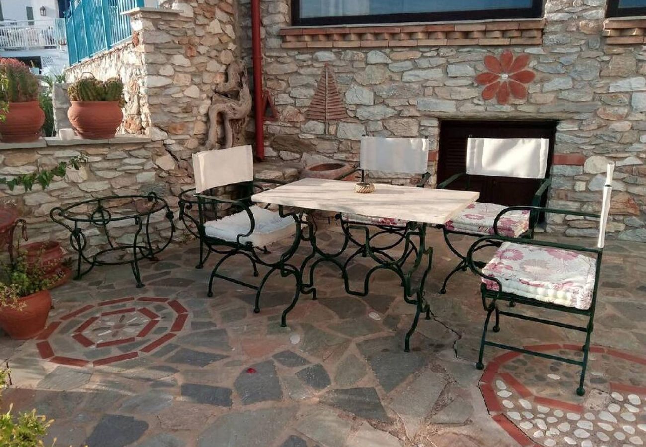 House in Skiathos - Plakes view    traditional house with dream views 
