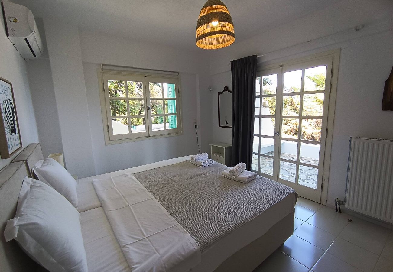 Villa in Skiathos - Nova 2: Cosy 2-bedroom villa near Kanapitsa beach 