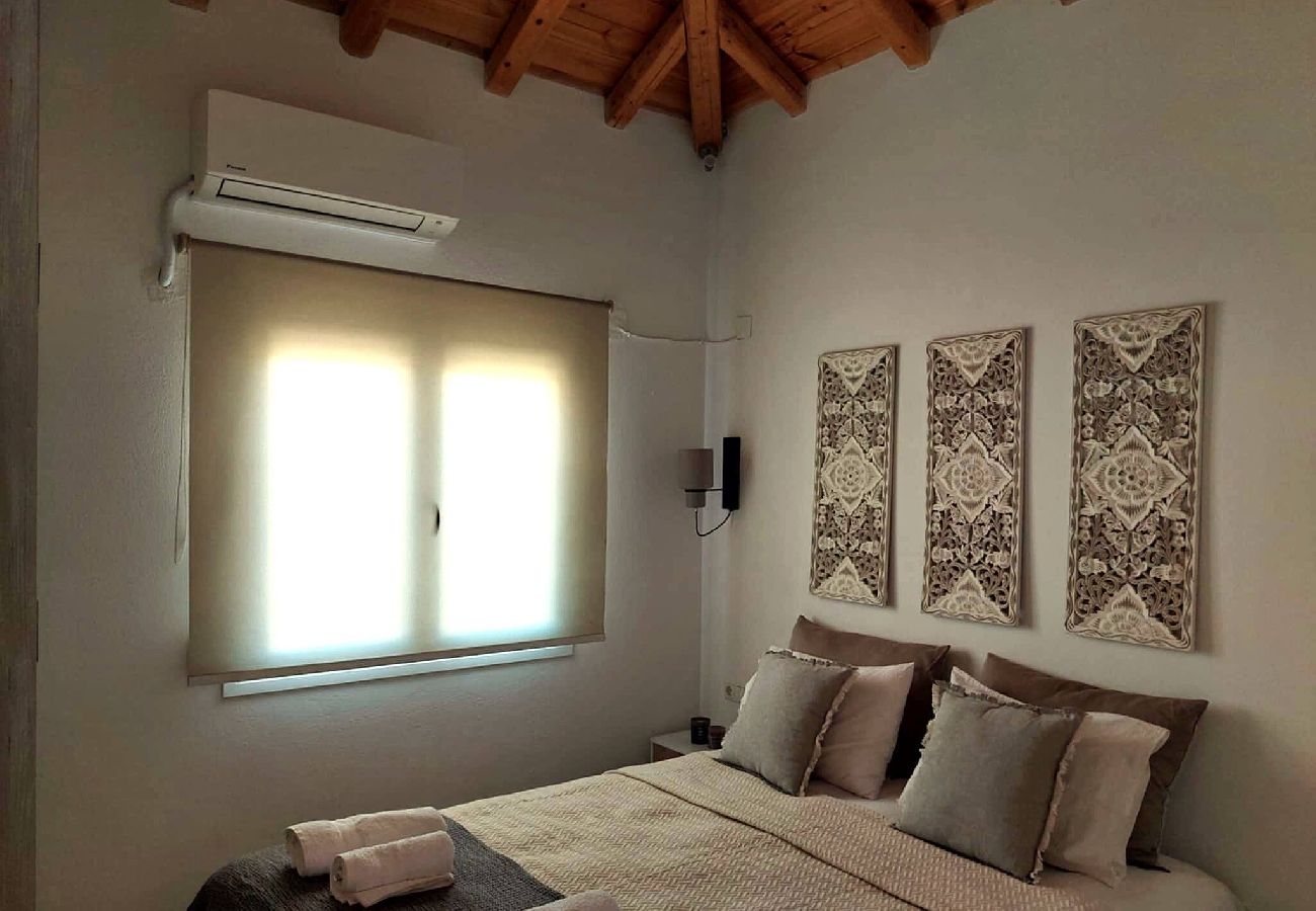 House in Skiathos - Maya 2, stylish new apartment near town and port 