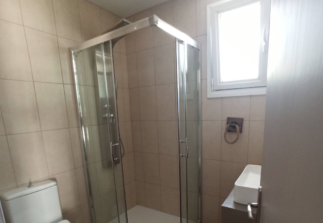 House in Skiathos - Maya 2, stylish new apartment near town and port 
