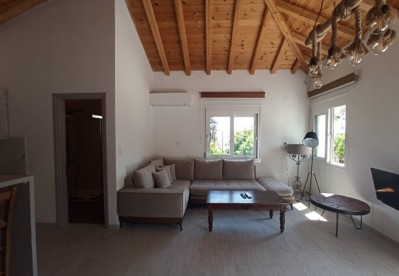 House in Skiathos - Maya 2, stylish new apartment near town and port 
