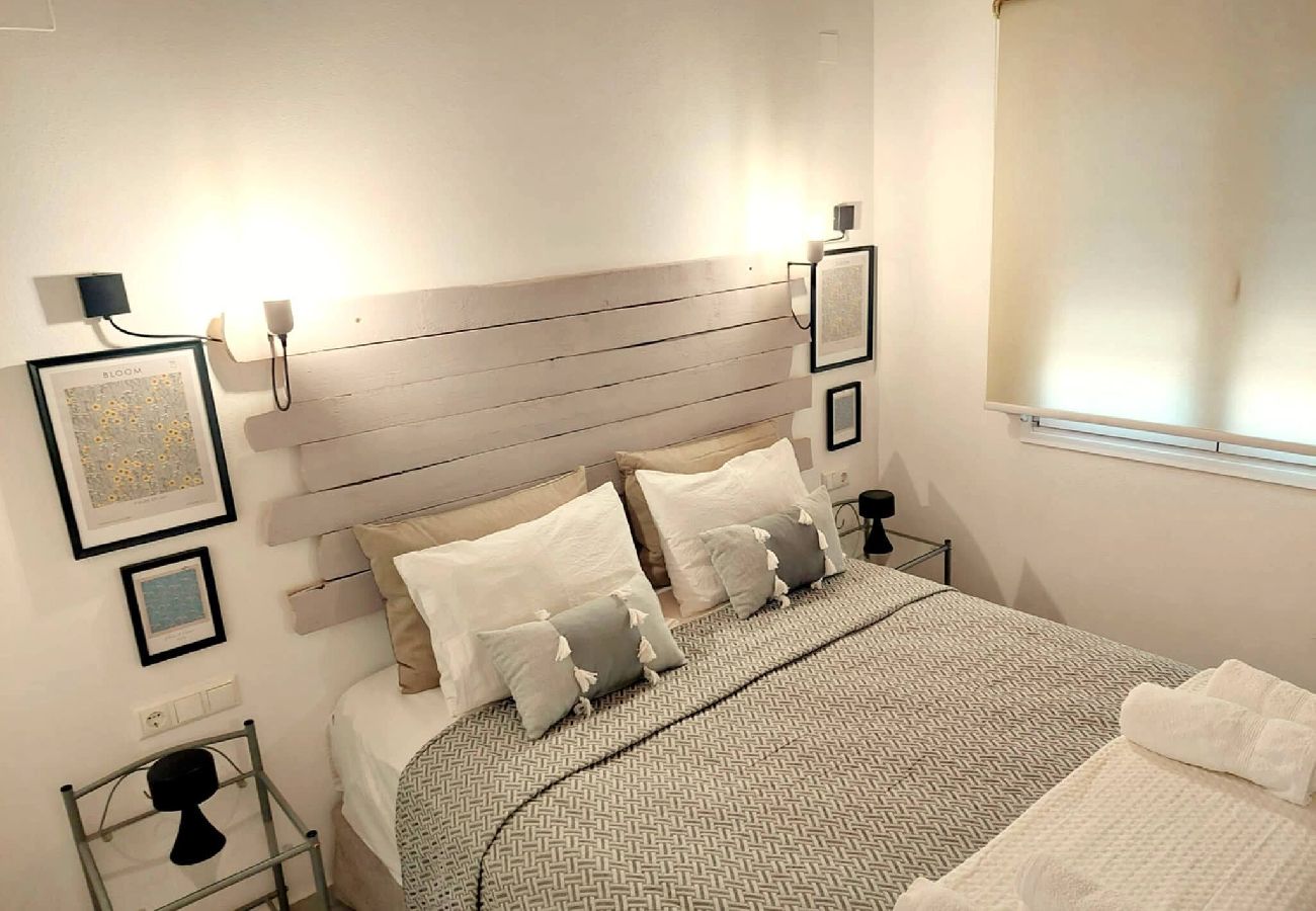 House in Skiathos - Maya 2, stylish new apartment near town and port 