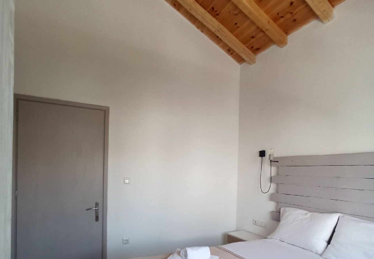House in Skiathos - Maya 2, stylish new apartment near town and port 