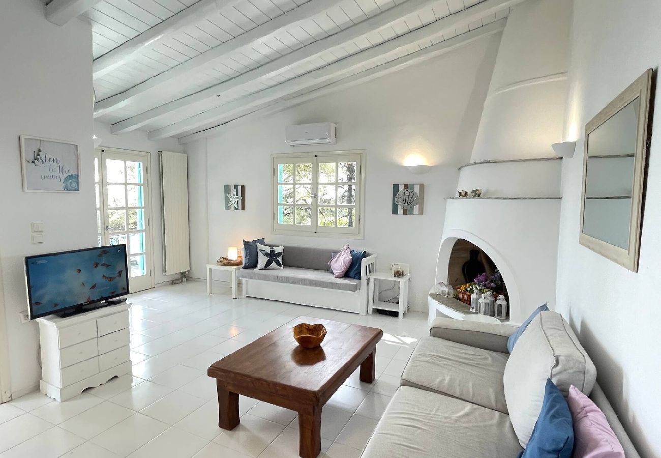 Villa in Skiathos - SuperNova, glorious villa for 10 near beach 