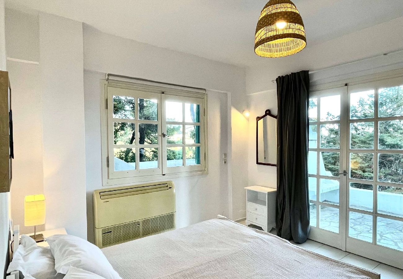 Villa in Skiathos - SuperNova, glorious villa for 10 near beach 