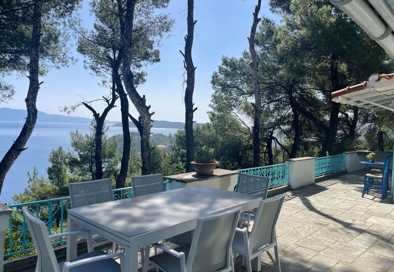 Villa in Skiathos - SuperNova, glorious villa for 10 near beach 