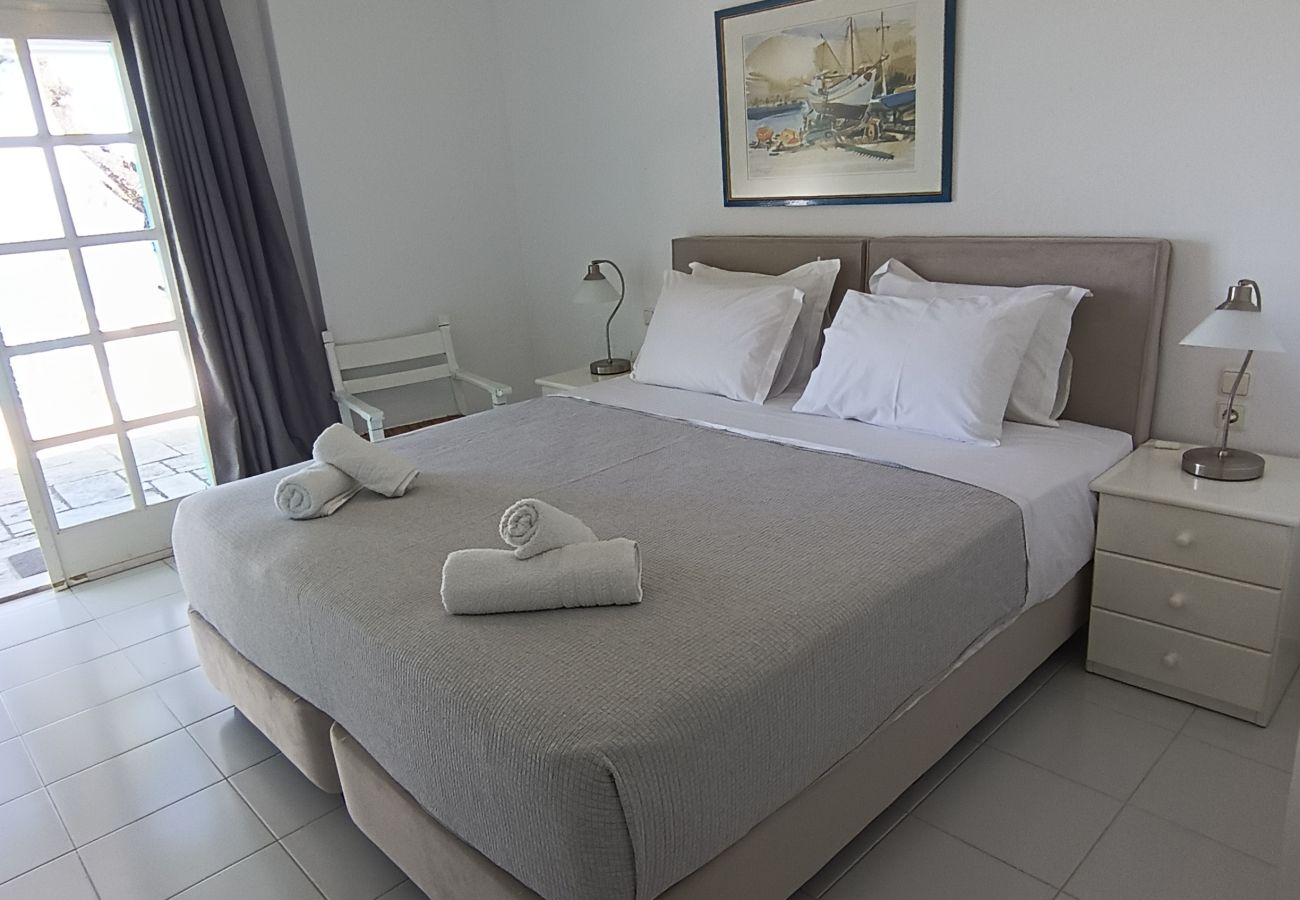 Villa in Skiathos - SuperNova, glorious villa for 10 near beach 