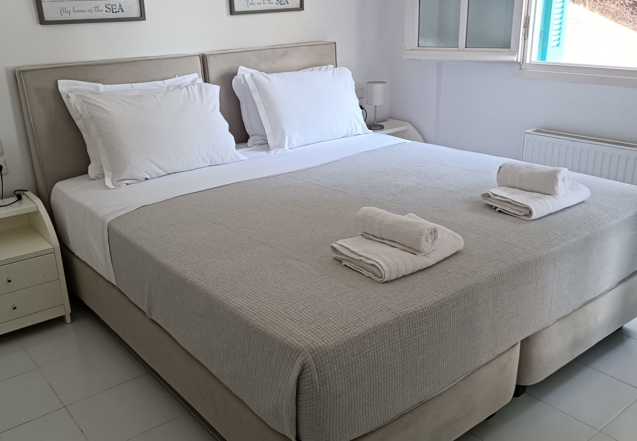 Villa in Skiathos - SuperNova, glorious villa for 10 near beach 