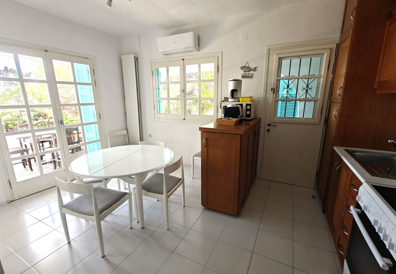 Villa in Skiathos - SuperNova, glorious villa for 10 near beach 