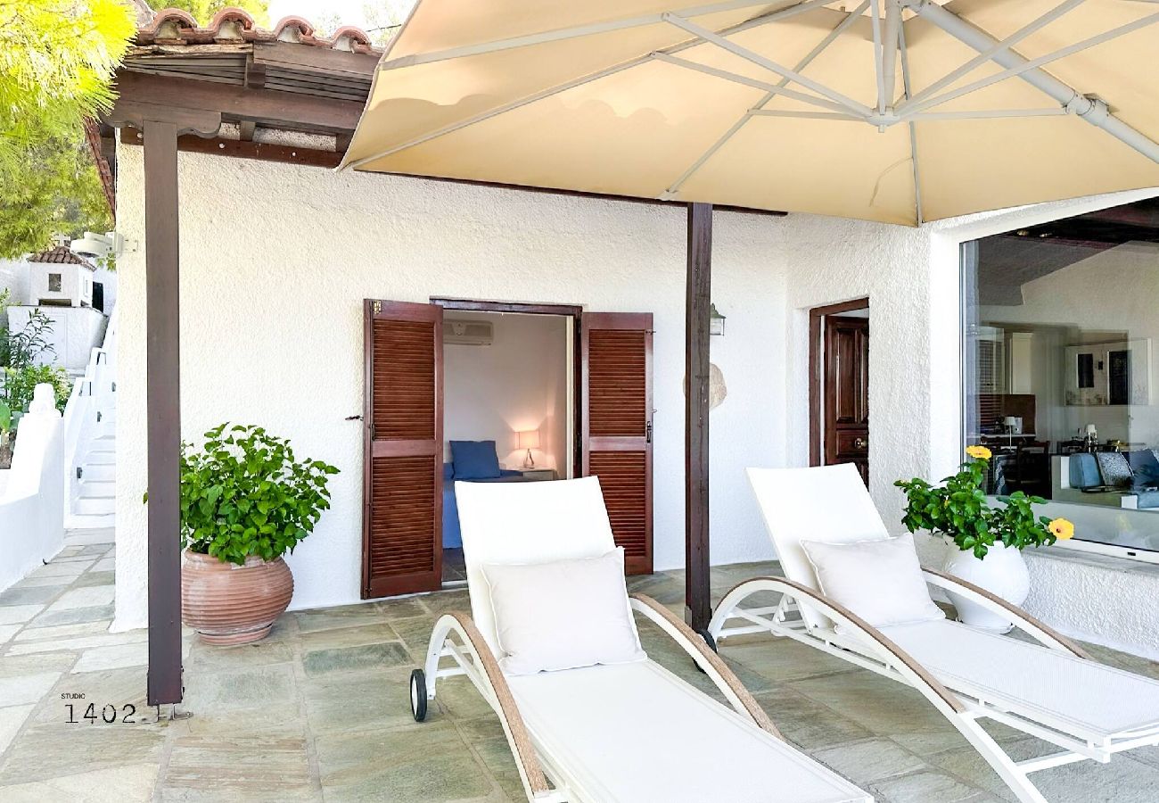 Villa in Skiathos - Aglaia, a treasure in paradise 