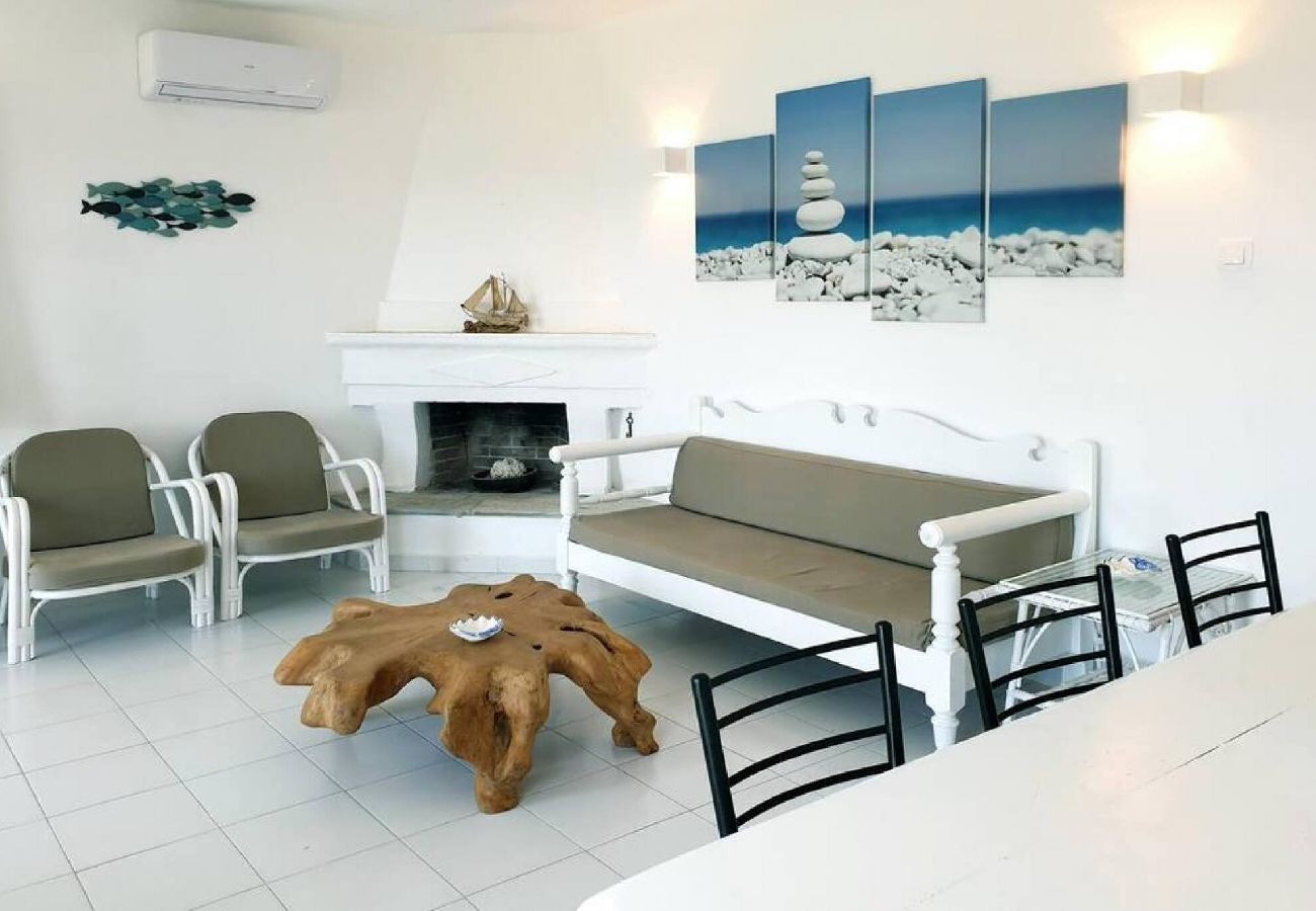 Villa in Skiathos - Villa Kochili  sea views and space for 6 guests 