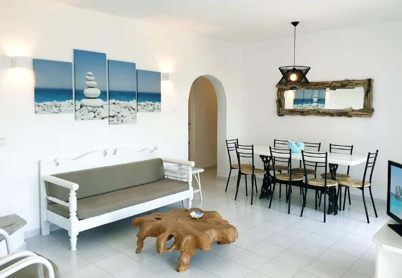 Villa in Skiathos - Villa Kochili  sea views and space for 6 guests 