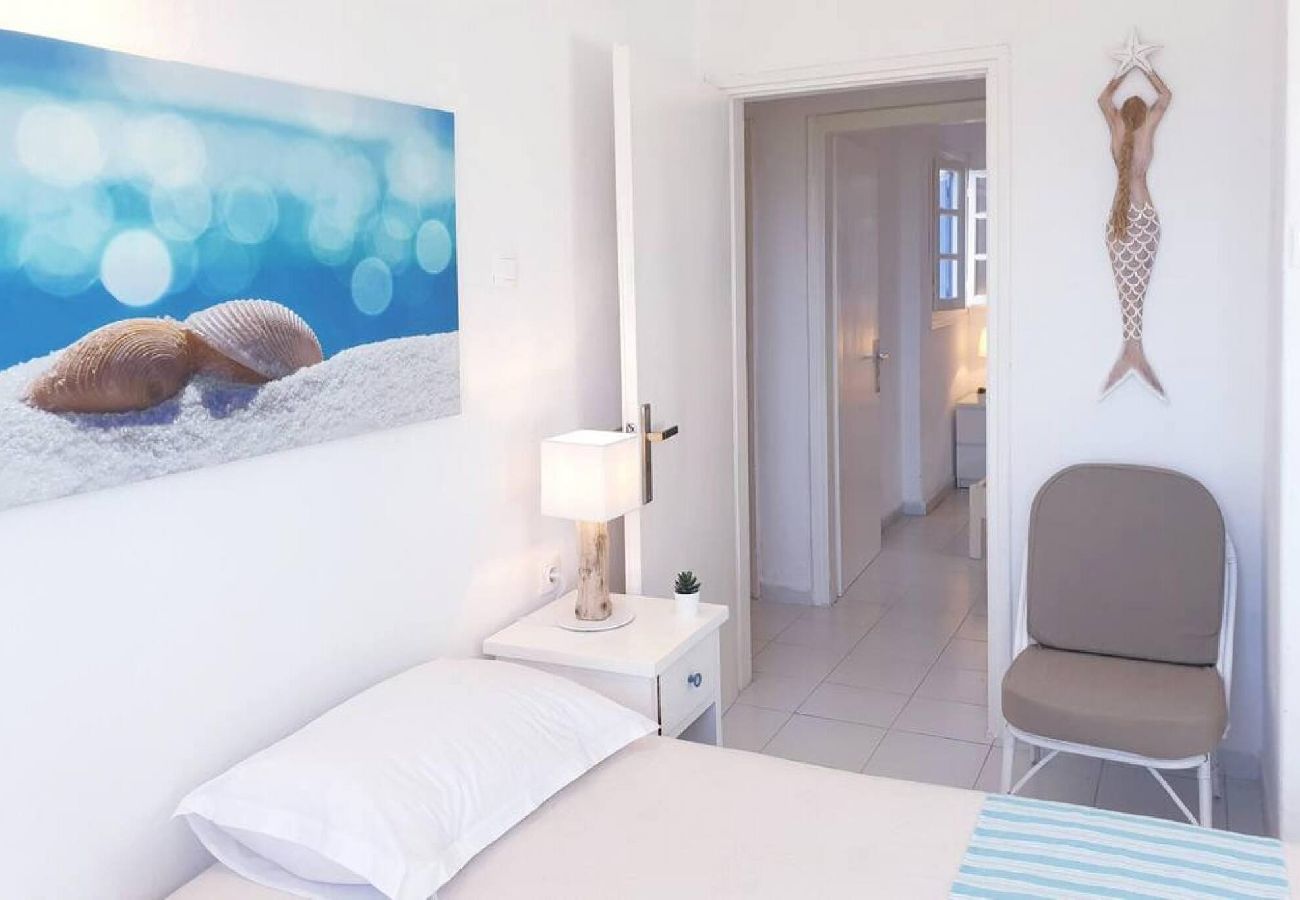 Villa in Skiathos - Villa Kochili  sea views and space for 6 guests 