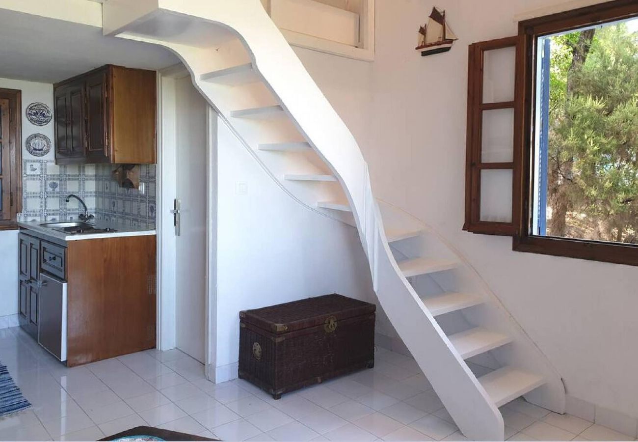 Villa in Skiathos - Villa Kochili  sea views and space for 6 guests 