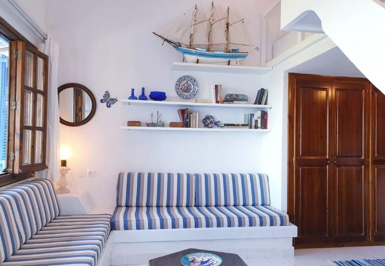Villa in Skiathos - Villa Kochili  sea views and space for 6 guests 