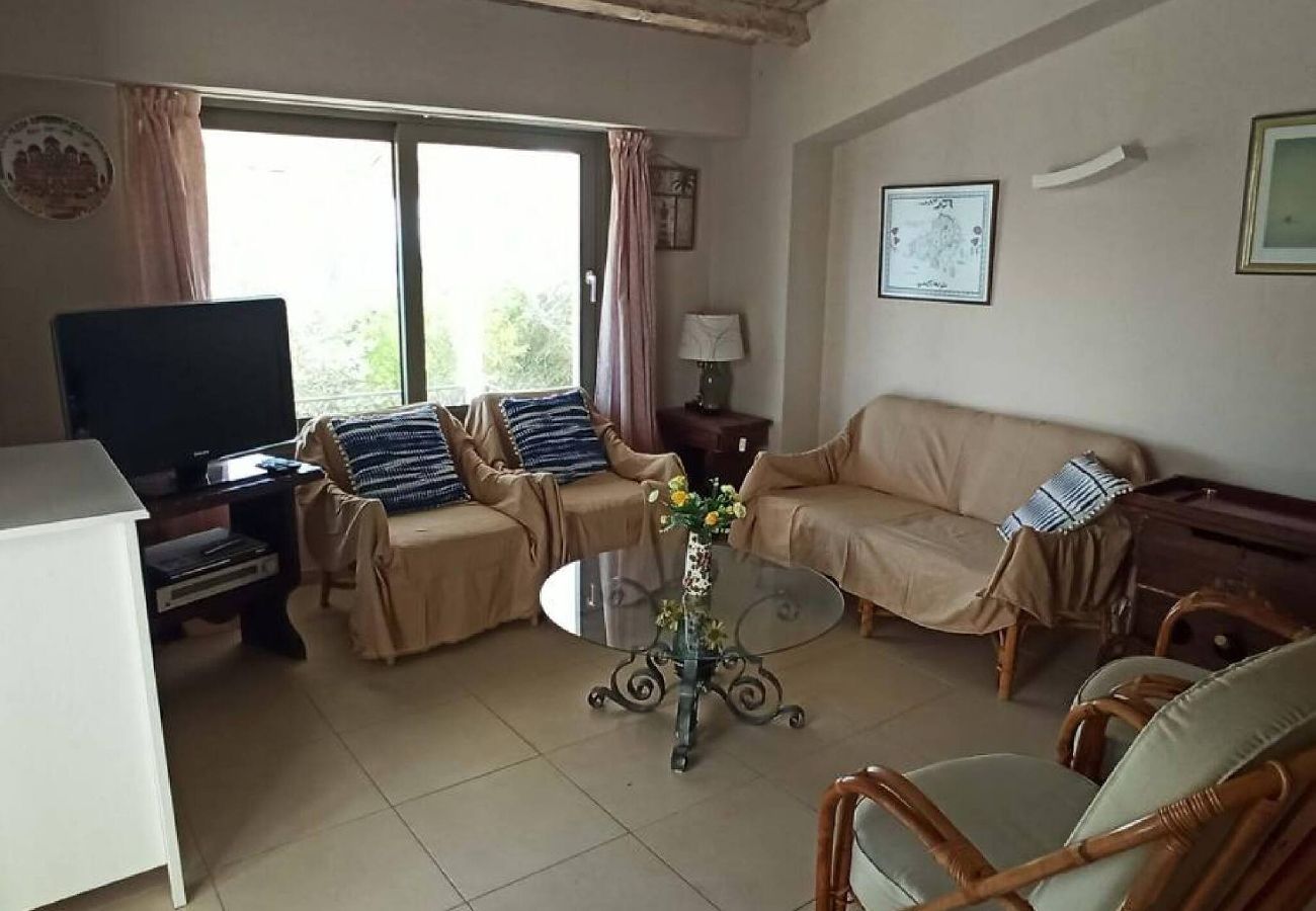 House in Skiathos - Eleni s Seaside house for 4  easy beach access 