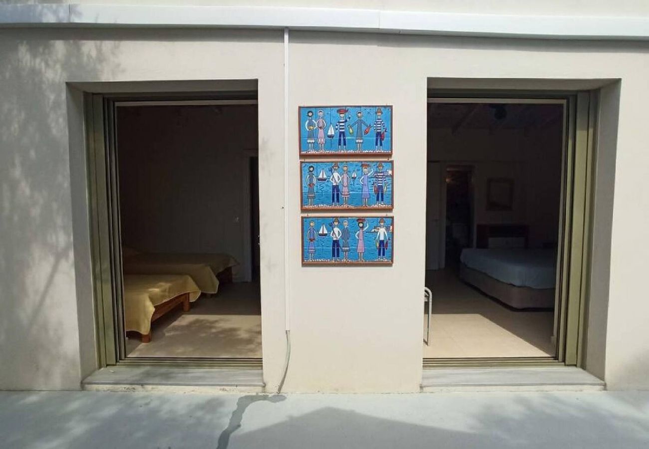 House in Skiathos - Eleni s Seaside house for 4  easy beach access 