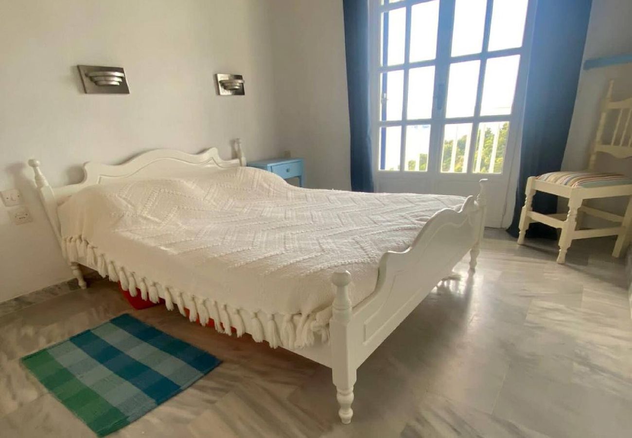 Villa in Skiathos - Lovely villa for 6 with stunning sea views 