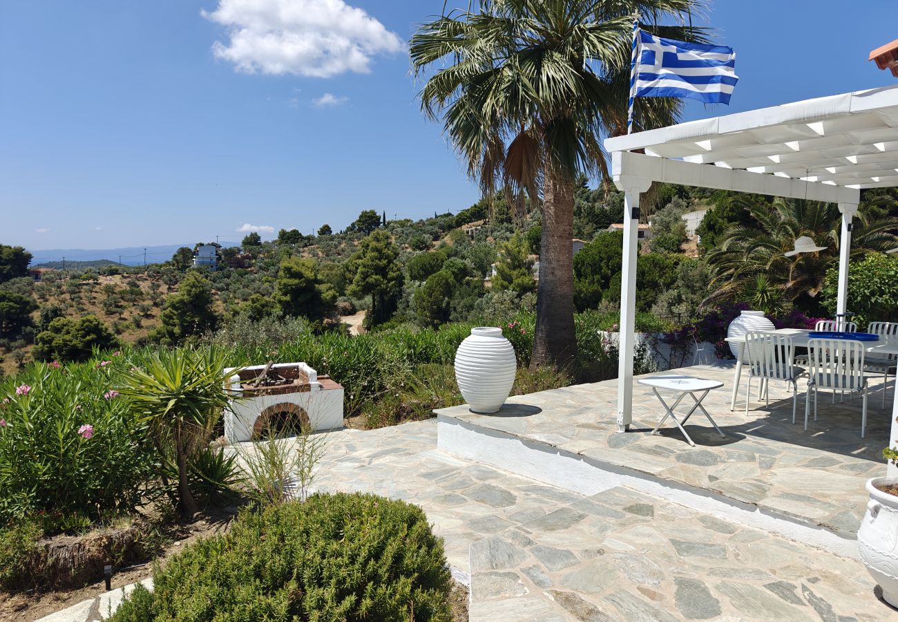 Villa in Skiathos - Lovely villa for 6 with stunning sea views 
