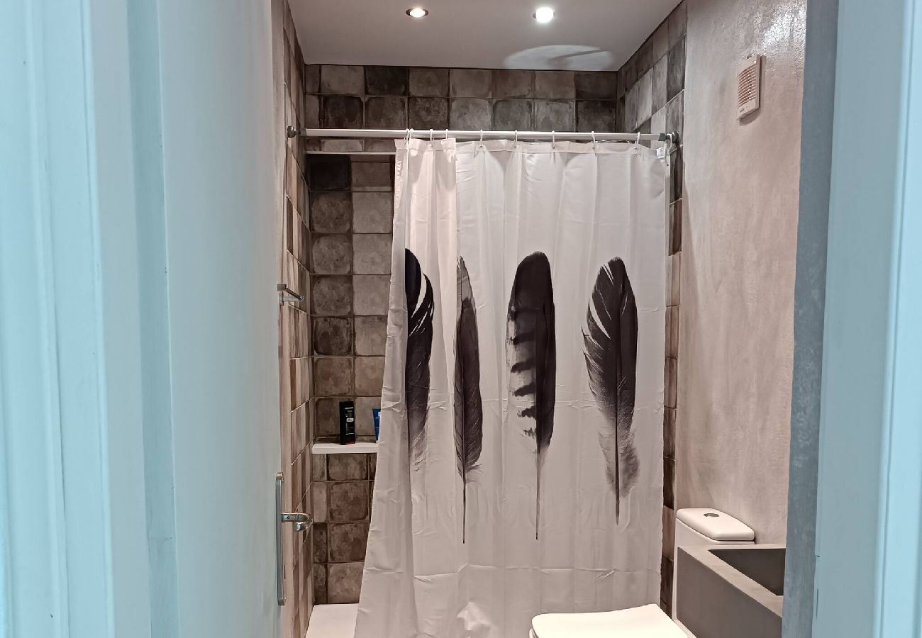 Studio in Skiathos - New studio with terrace for 3, quiet, near port 