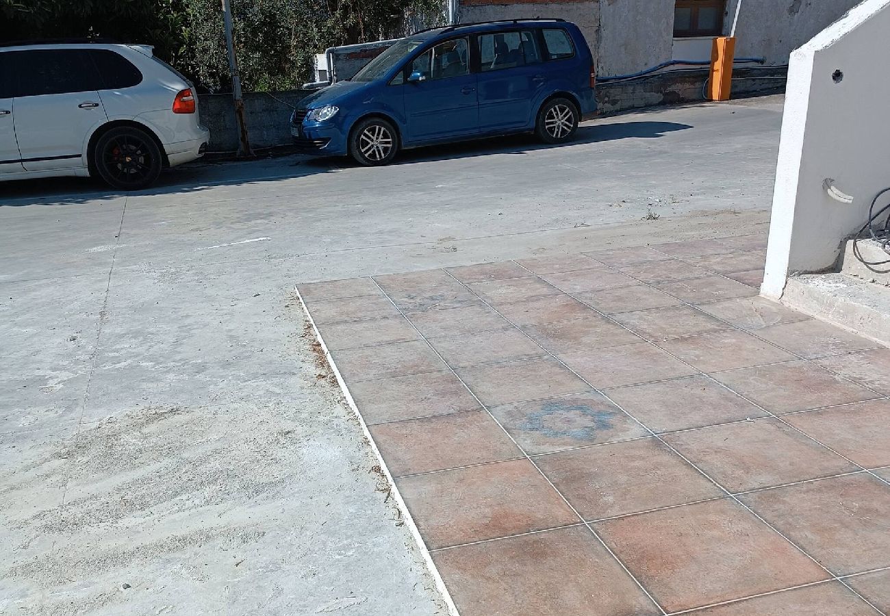 Studio in Skiathos - New studio with terrace for 3, quiet, near port 