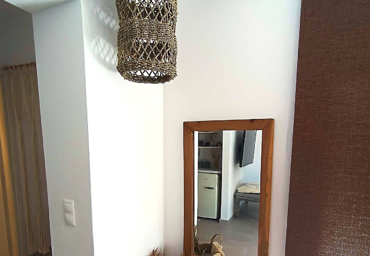 Apartment in Skiathos - modern new apartment near port 