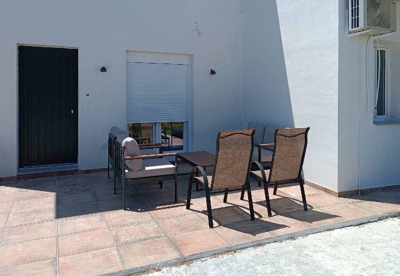 Apartment in Skiathos - modern new apartment near port 