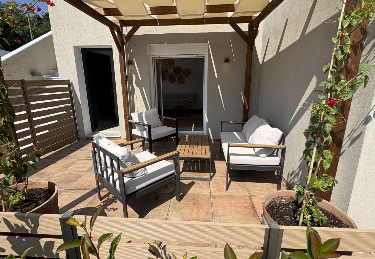 Apartment in Skiathos - Maya 4, modern ground floor apartment with terrace near port  