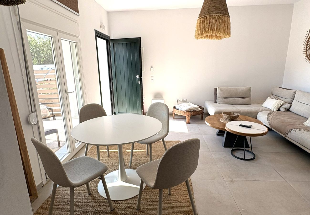 Apartment in Skiathos - Maya 4, modern ground floor apartment with terrace near port  