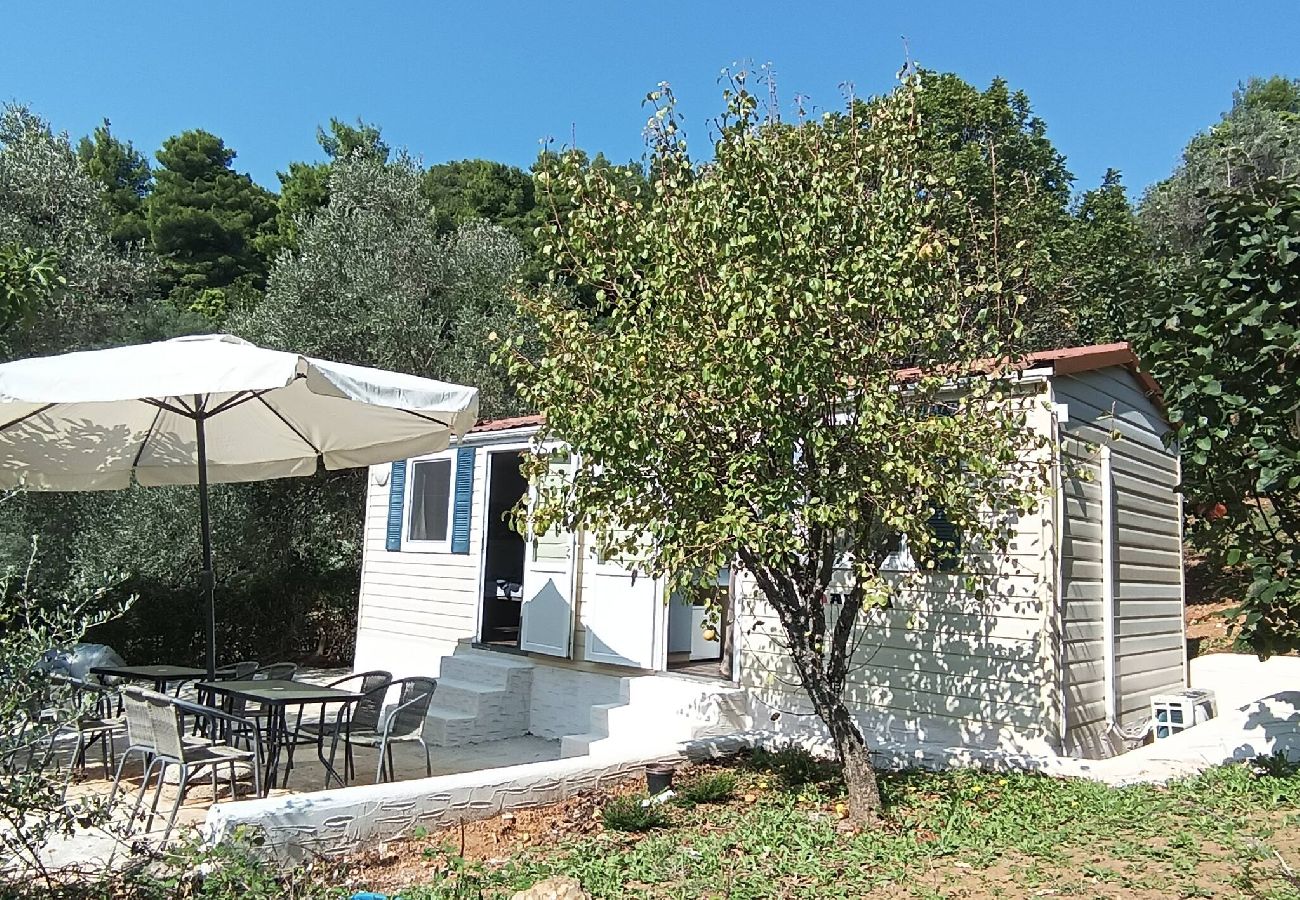 Mobile home in Skiathos - Fun mobile home in green valley 