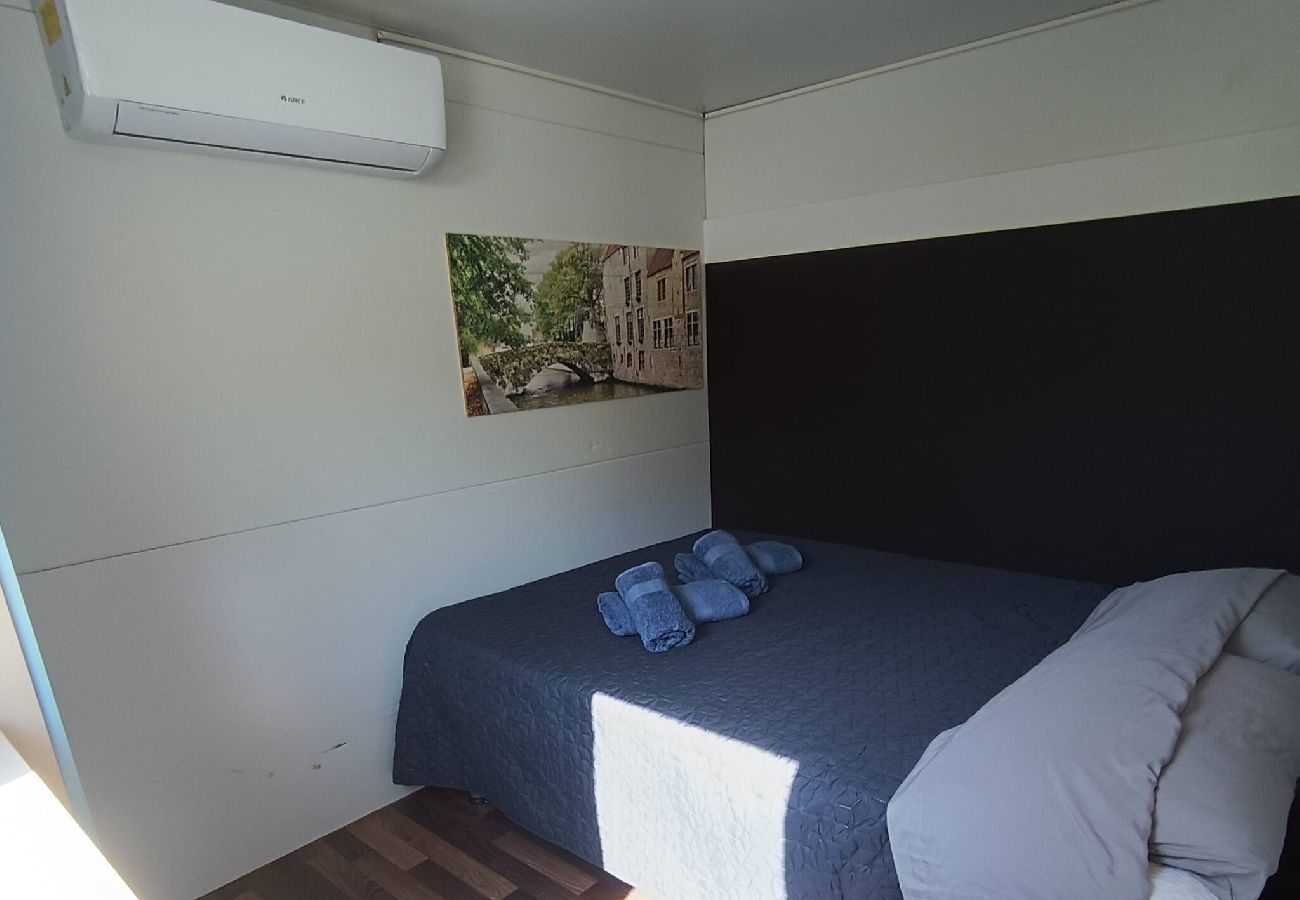 Mobile home in Skiathos - Fun mobile home in green valley 