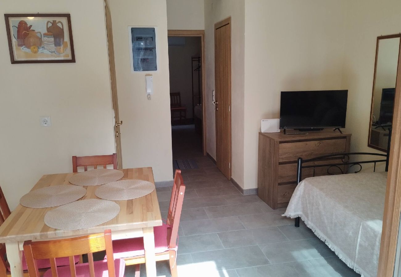 Apartment in Skiathos - Jenny 1, cute apartment for 5 