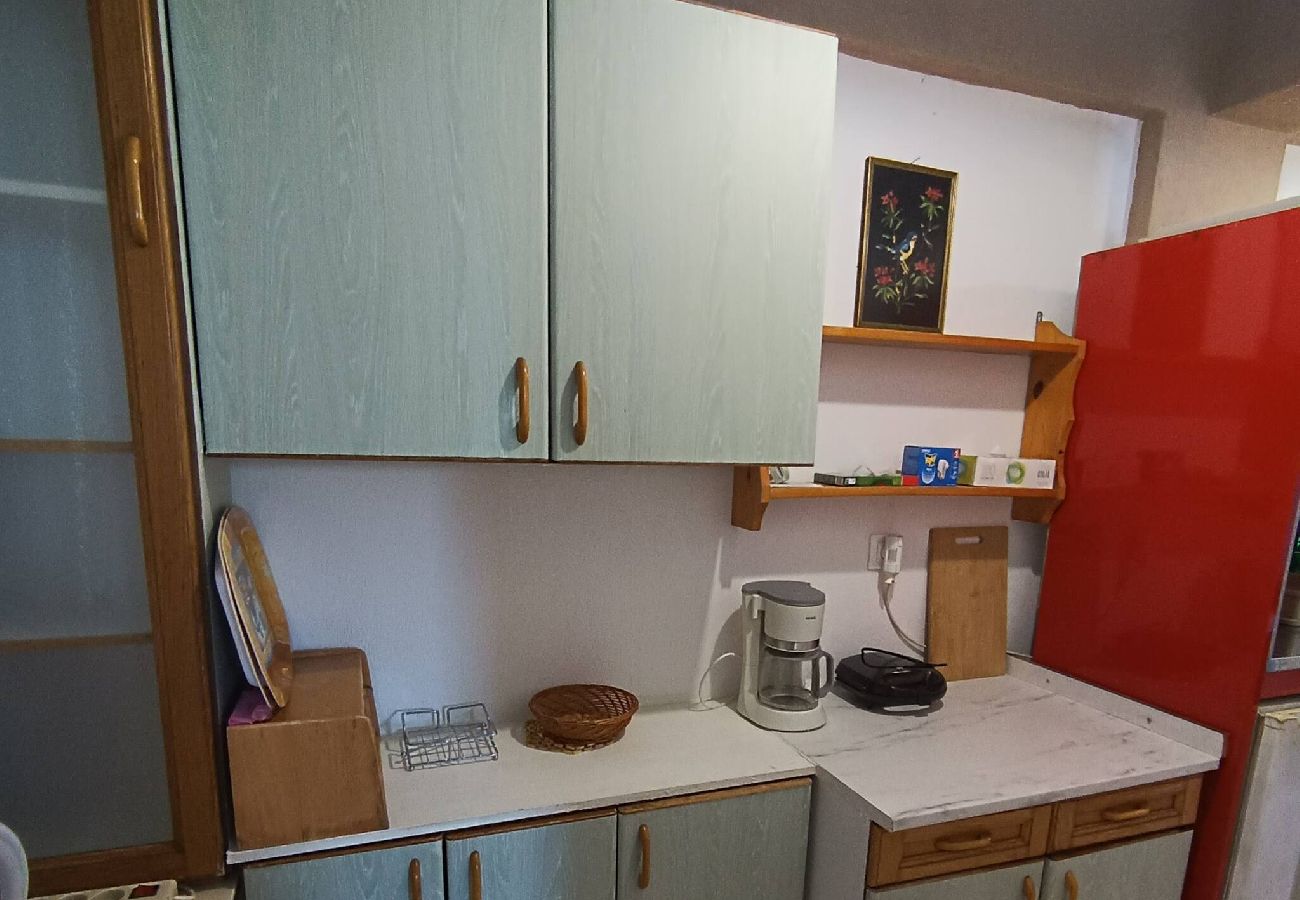 House in Skiathos - 2 bedrooms and courtyard in town 