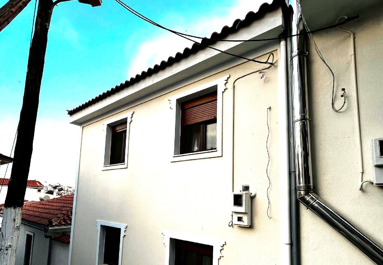 House in Skiathos - The fortress, beautiful private house for 6 