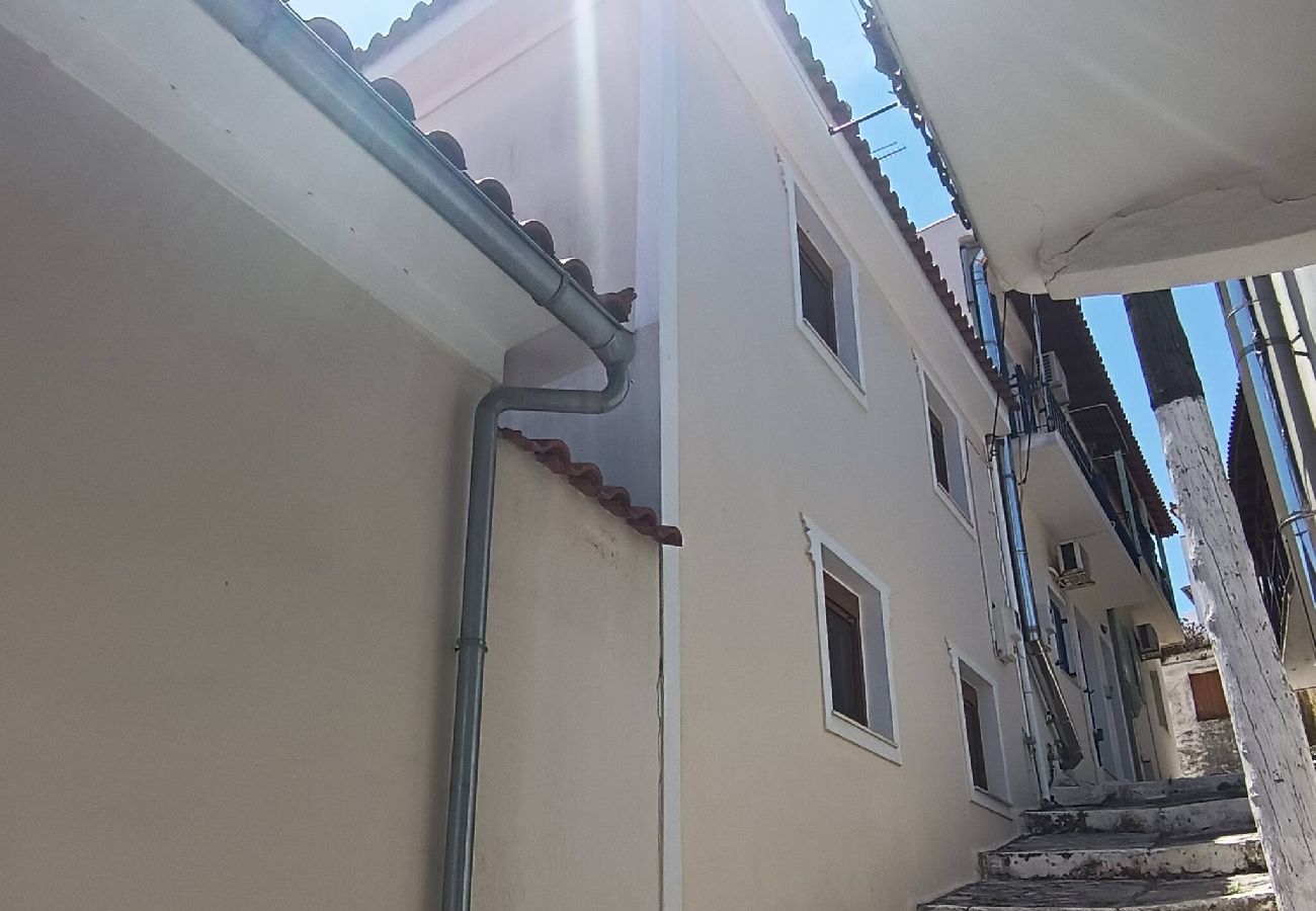 House in Skiathos - The fortress, beautiful private house for 6 
