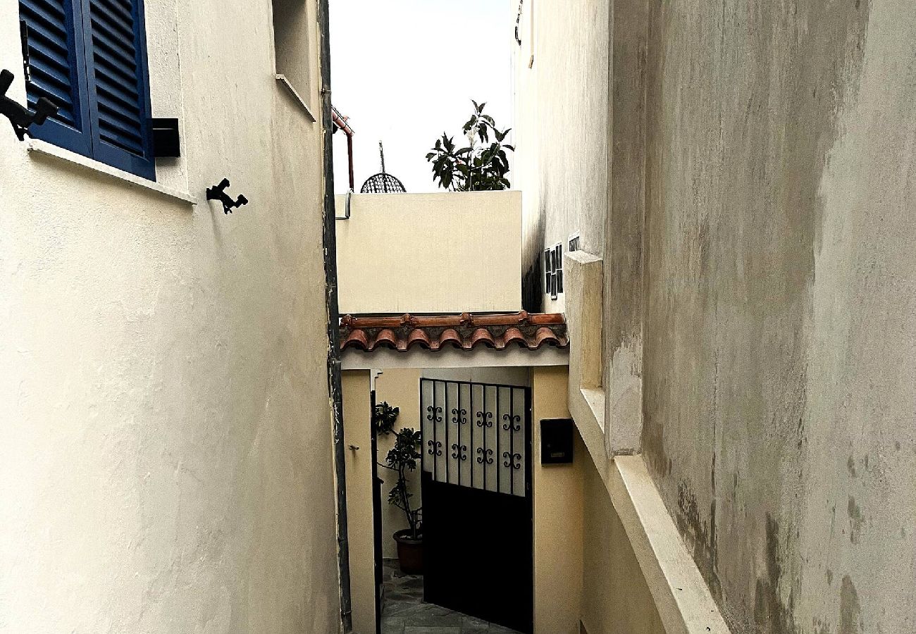 House in Skiathos - The fortress, beautiful private house for 6 