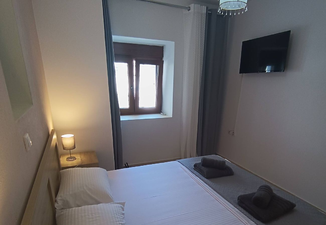 House in Skiathos - The fortress, beautiful private house for 6 
