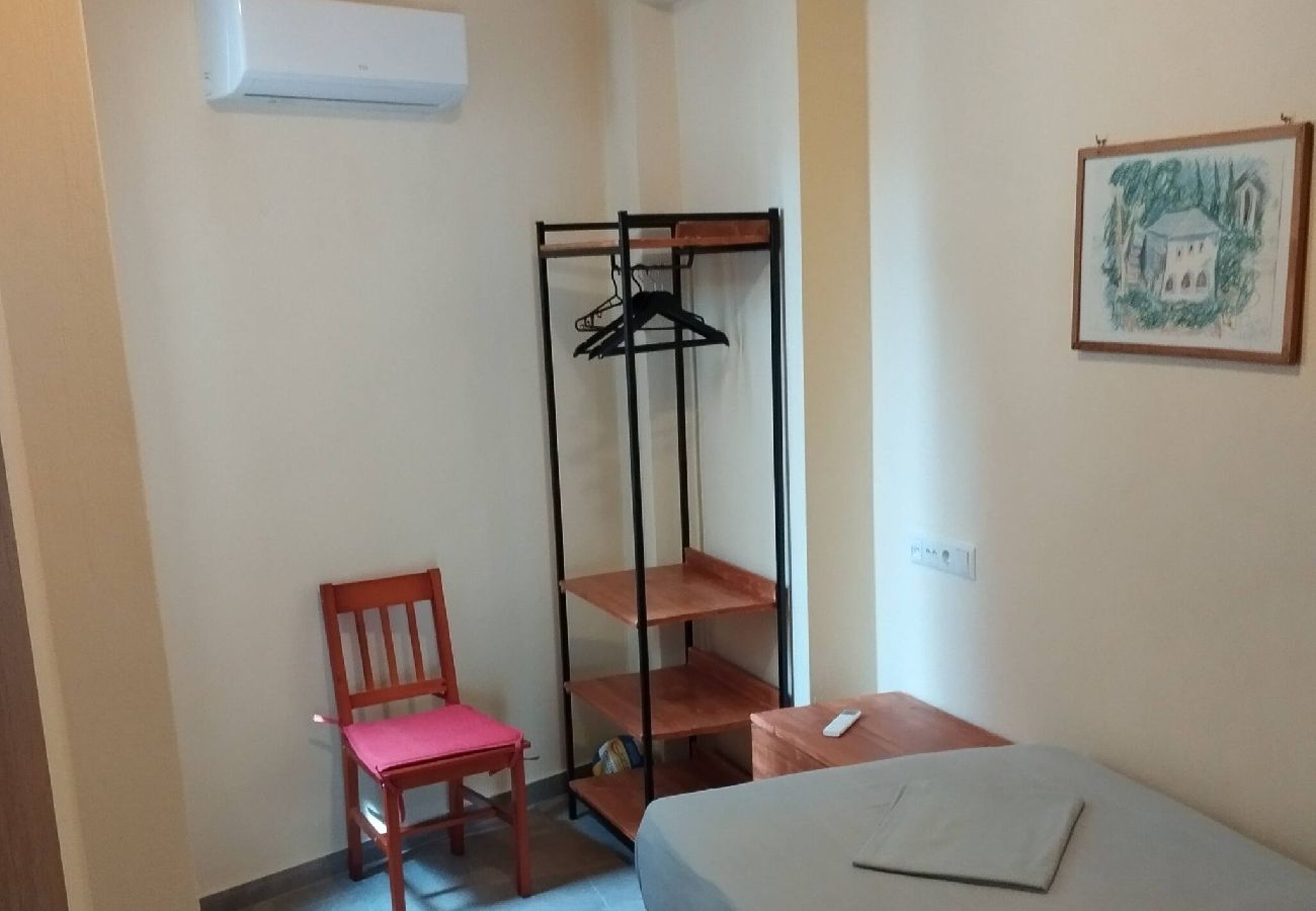 Apartment in Skiathos - Jenny 2, fun apartment for 4 
