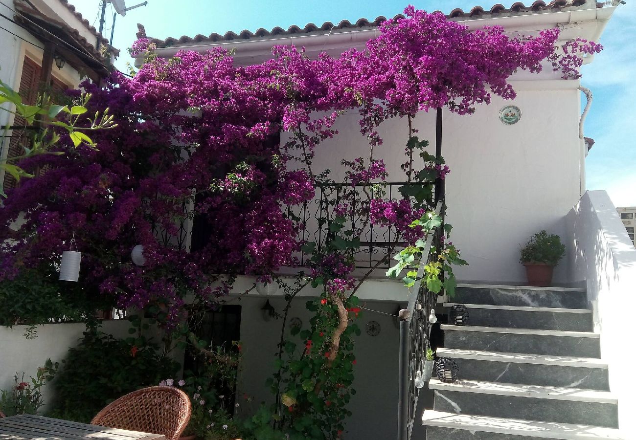 House in Skiathos - Louloudi, charming townhouse 
