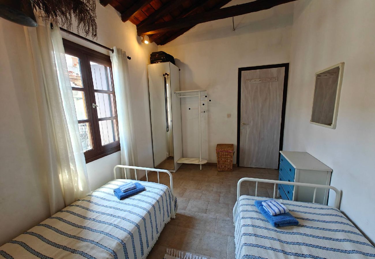House in Skiathos - Louloudi, charming townhouse 