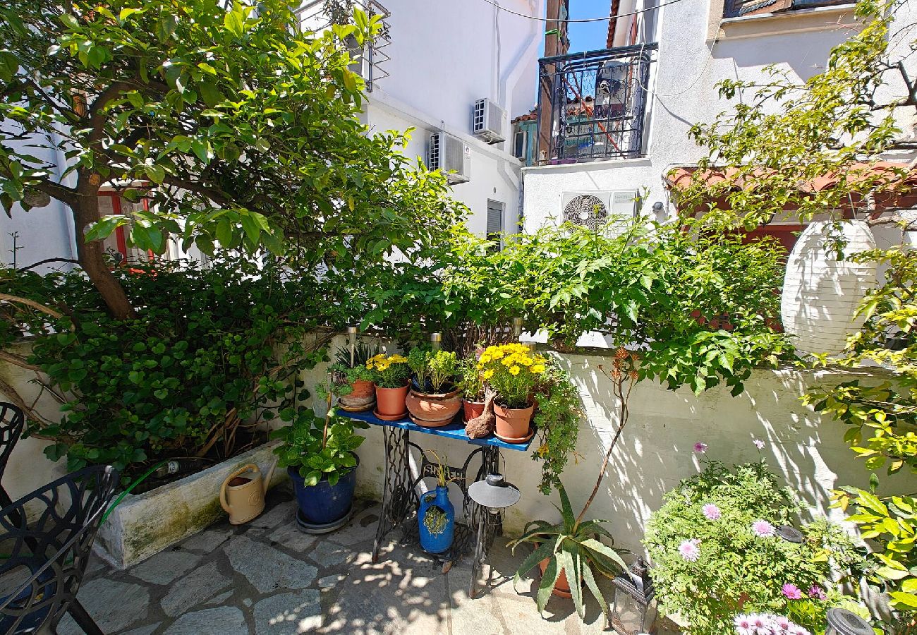 House in Skiathos - Louloudi, charming townhouse 