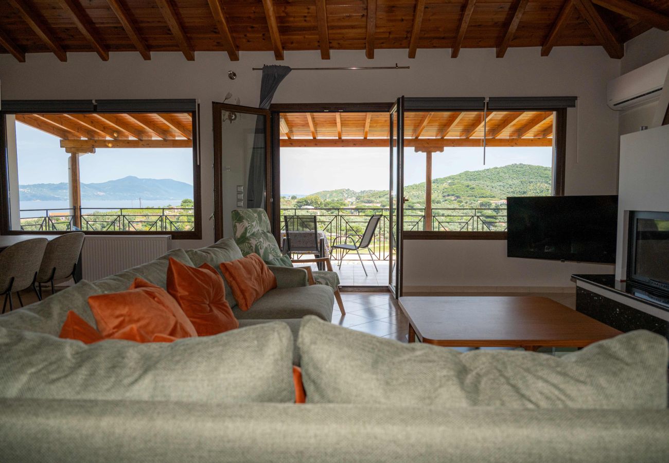 Villa in Skiathos - Runway Mansion