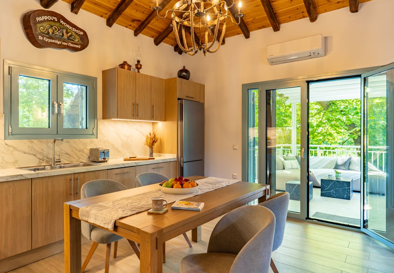 Country house in Skiathos - Pappou's workplace, elegant country house in Platanias