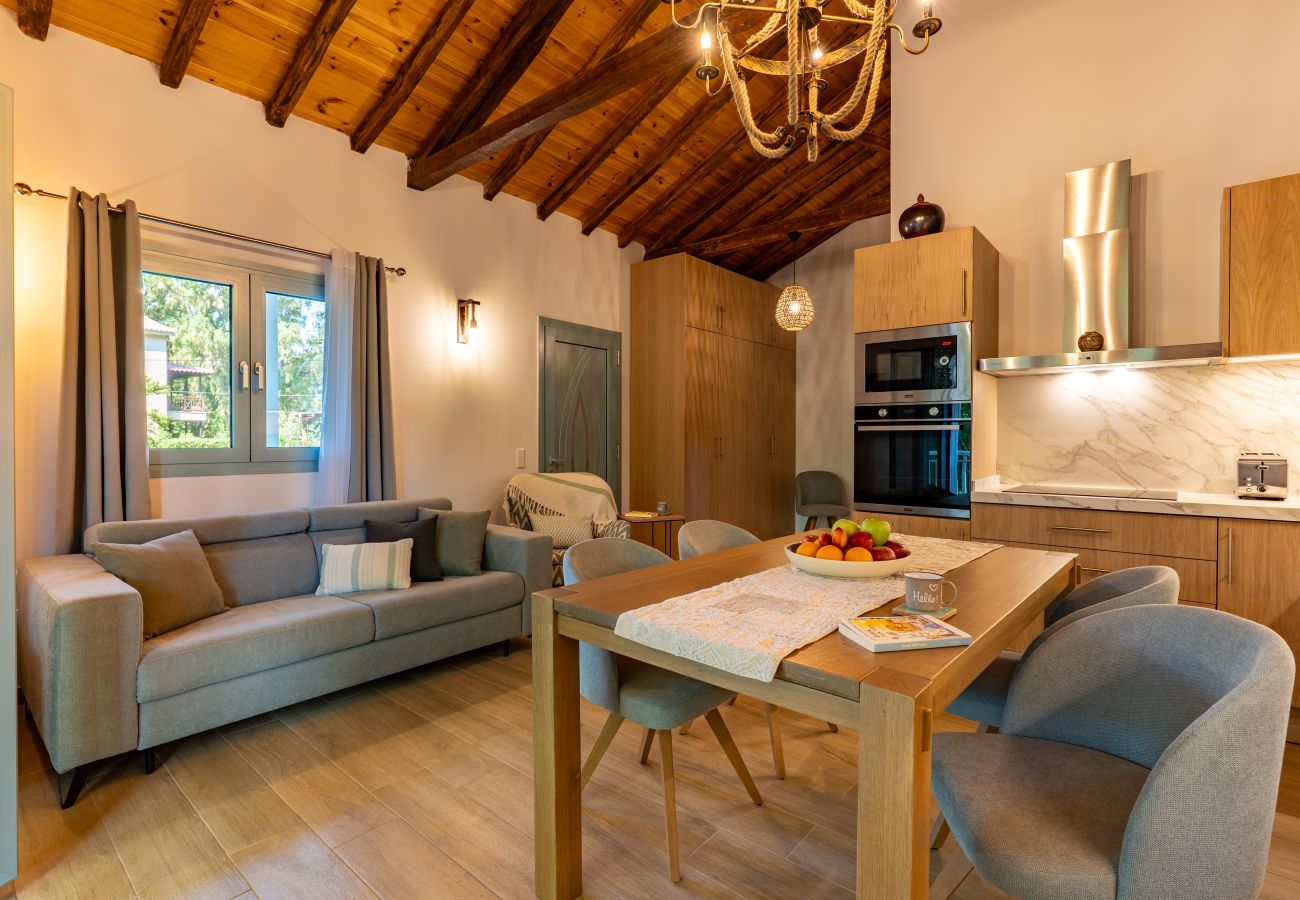 Country house in Skiathos - Pappou's workplace, elegant country house in Platanias