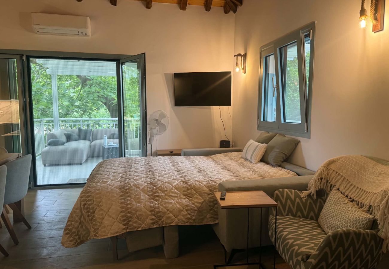 Country house in Skiathos - Pappou's workplace, elegant country house in Platanias