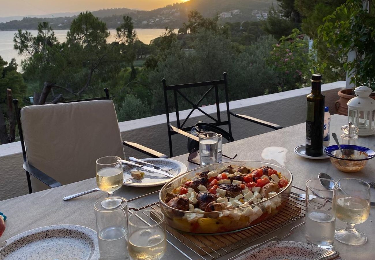 Villa in Skiathos - Villa Sun and Moon 2
